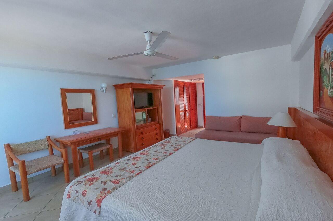 Tropicana Hotel Puerto Vallarta Bagian luar foto