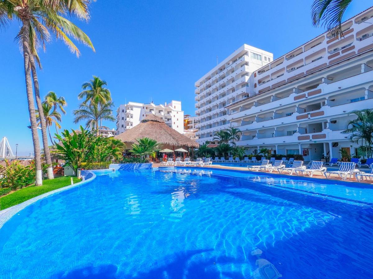Tropicana Hotel Puerto Vallarta Bagian luar foto