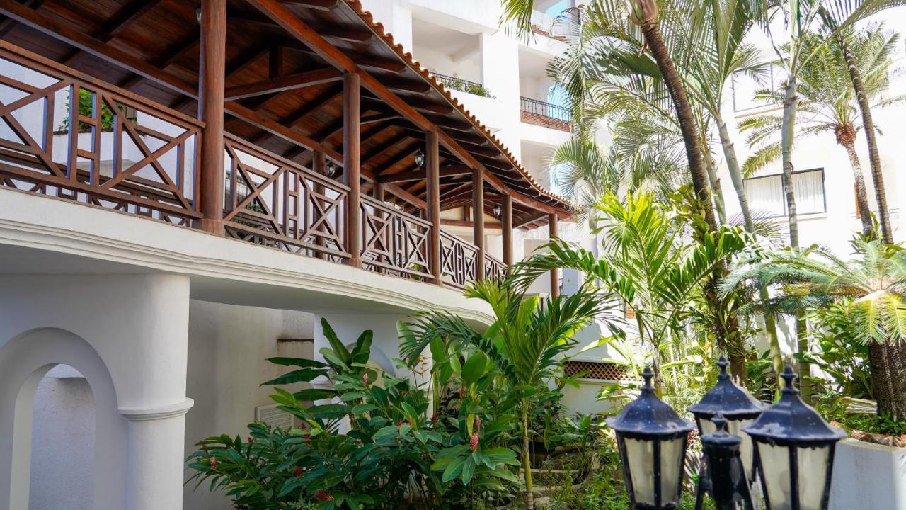 Tropicana Hotel Puerto Vallarta Bagian luar foto