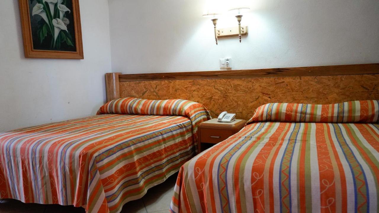 Tropicana Hotel Puerto Vallarta Bagian luar foto