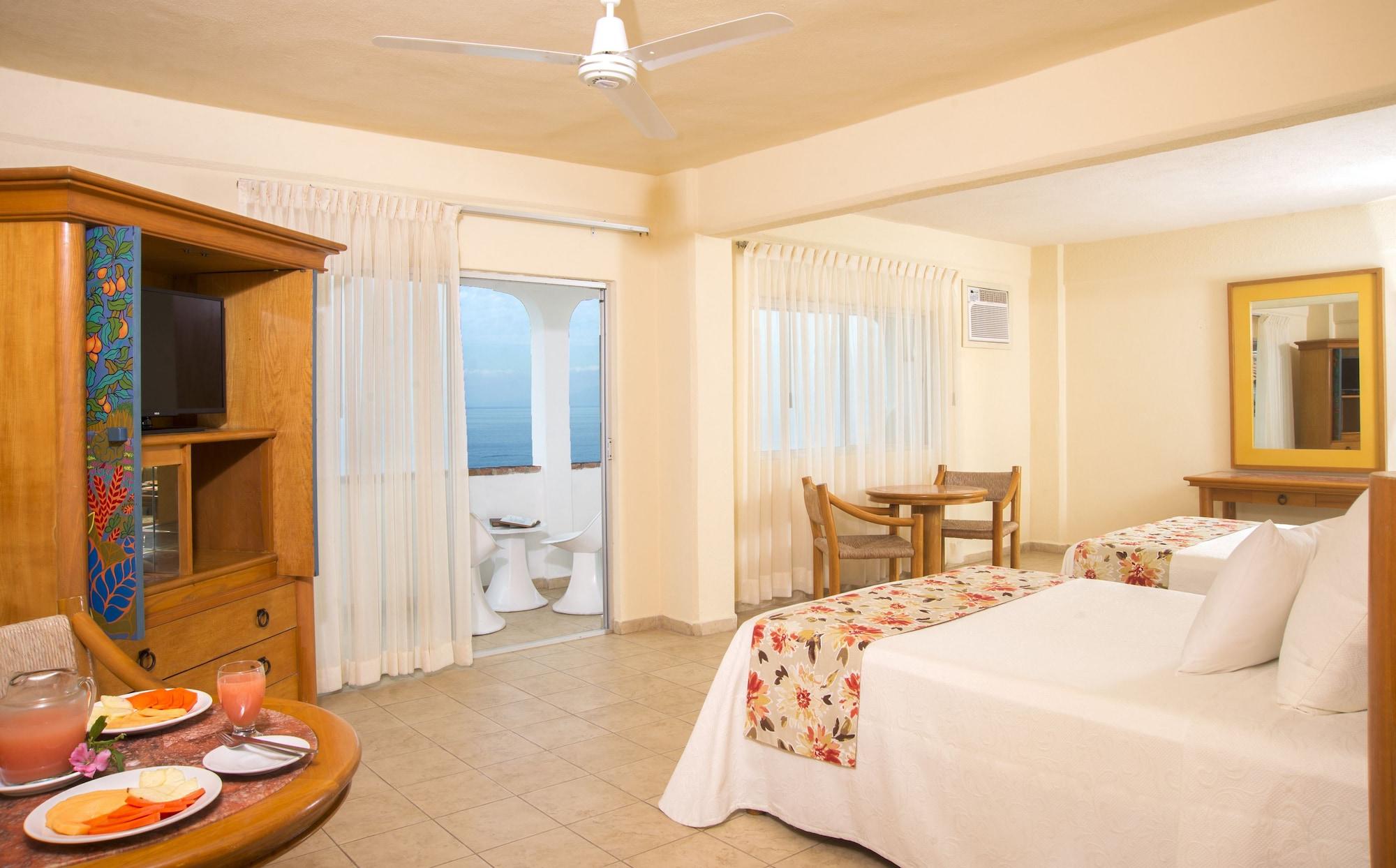 Tropicana Hotel Puerto Vallarta Bagian luar foto