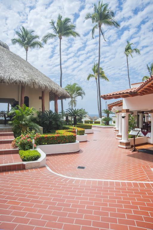 Tropicana Hotel Puerto Vallarta Bagian luar foto